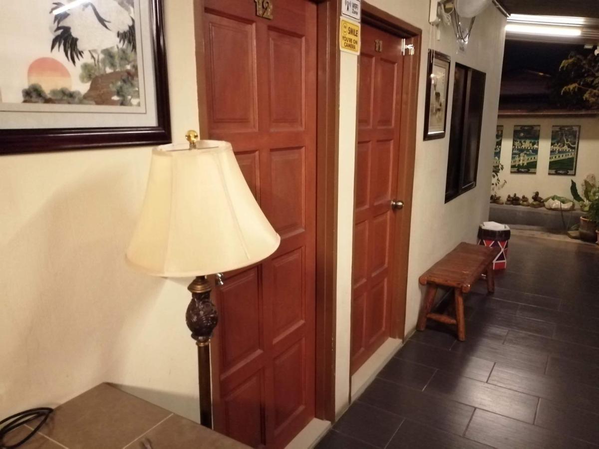 Check Inn Johor Bahru Exterior photo
