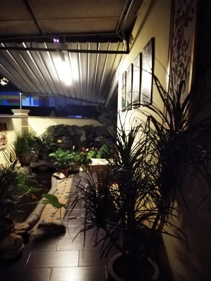 Check Inn Johor Bahru Exterior photo